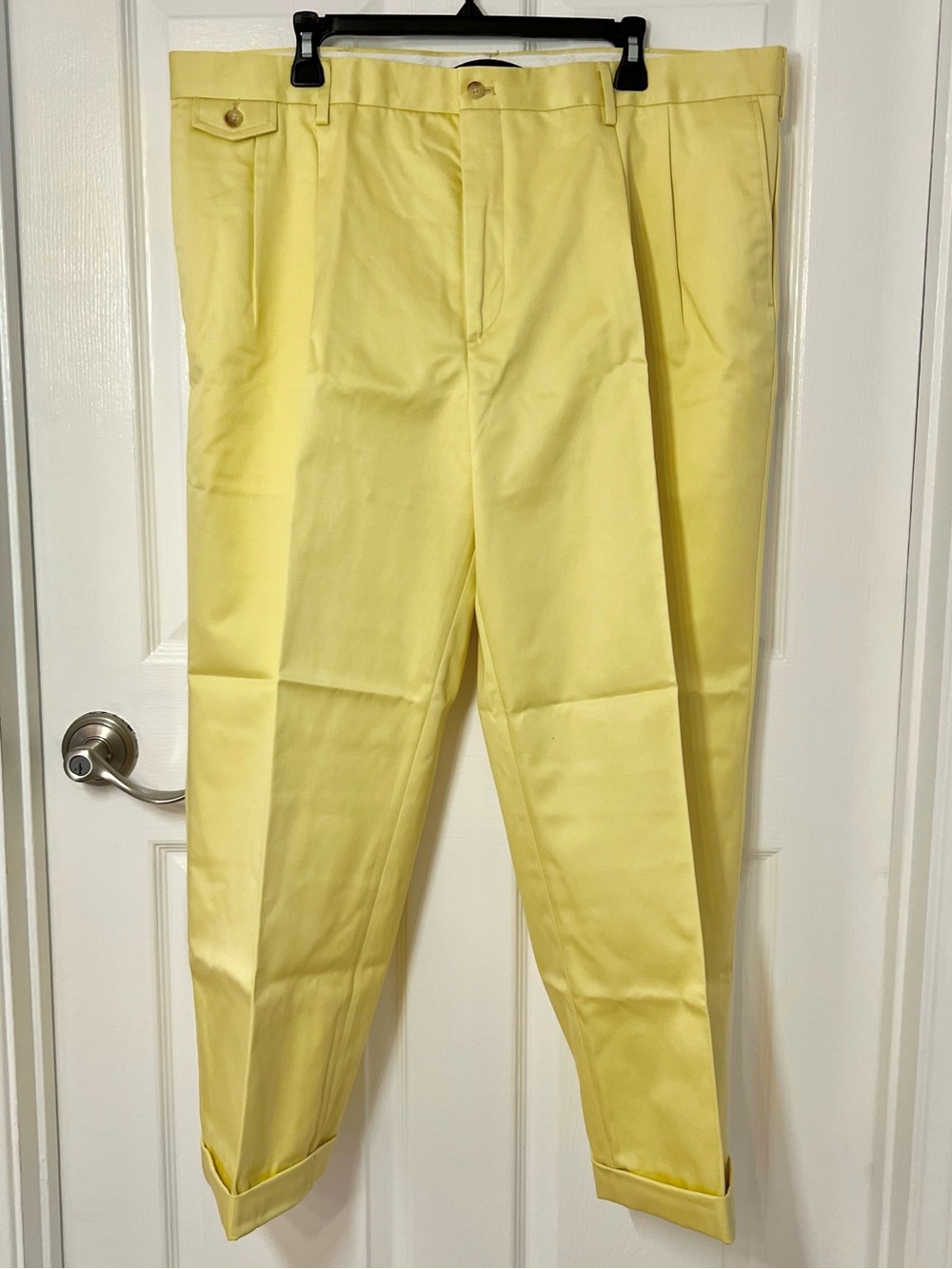 NWT Lands' End Men’s Traditional Fit Pleated Chino Pants 40 X 27 Yellow Cuffed